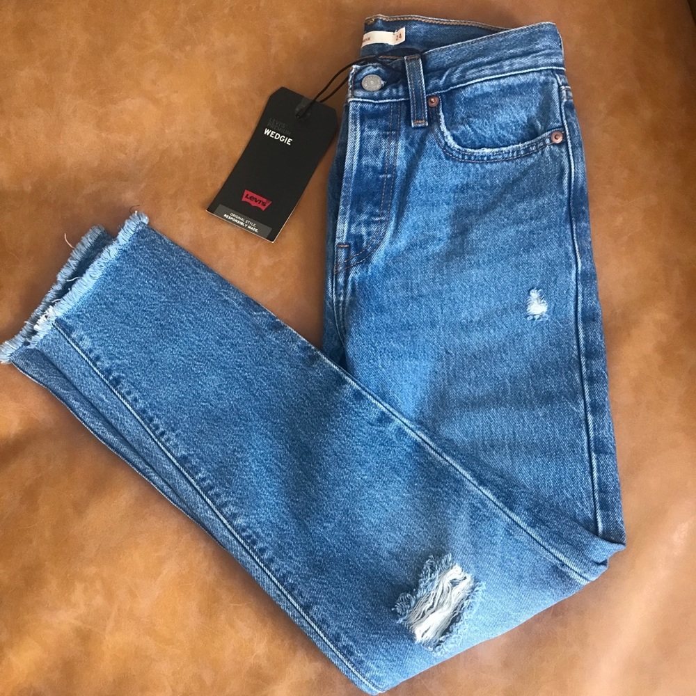 Levi wedgie jeans